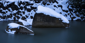 寒冬积雪