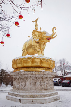 席力图召雪景