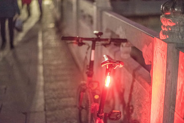 自行车警示灯