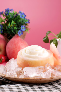 桃子冰淇淋