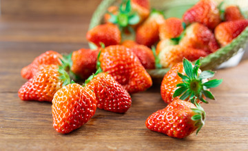 成熟的奶油草莓