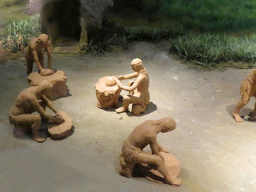原始人制陶场景泥塑