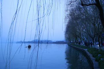 烟雨西湖