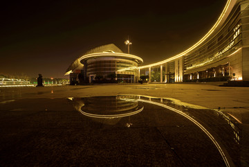 金华施光南音乐广场音乐厅夜景