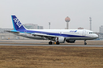 全日空航空飞机准备起飞