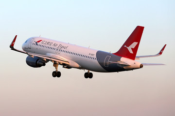 红土航空空客A320飞机起飞