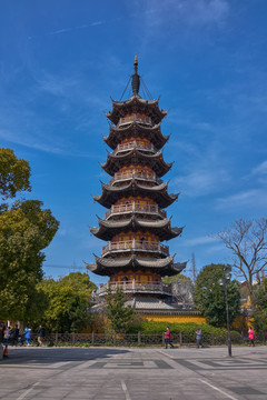 上海龙华寺宝塔