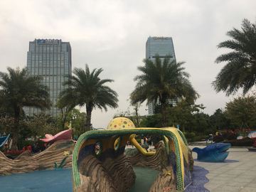 广州儿童公园海洋生物雕塑广场