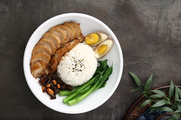 香卤鸭脯饭