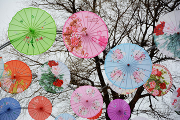 彩色油纸伞