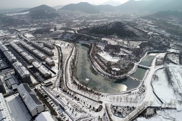 白雪覆盖的青州富贵养生苑小区