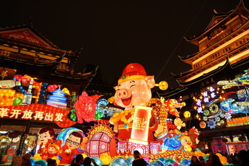 上海城隍庙的灯会彩灯
