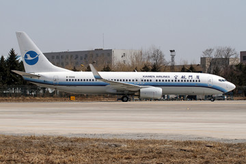 厦门航空公司飞机滑行