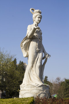 王城公园牡丹仙子雕像
