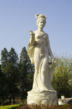 牡丹仙子雕像
