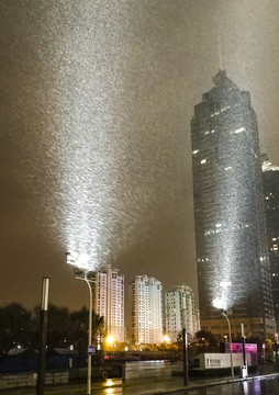 夜雨滂沱