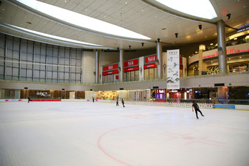 商场溜冰场