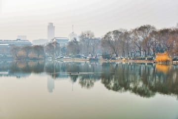 明湖冬景