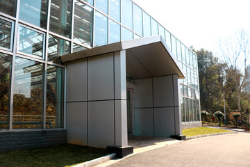 玻璃建筑门入口