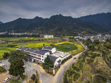 浙江兰溪芝堰村游客中心航拍