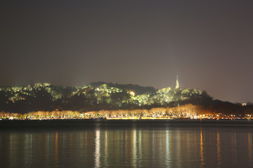 杭州宝石山夜景