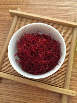 伊朗藏红花摆拍