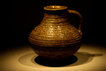 西周原始瓷壶