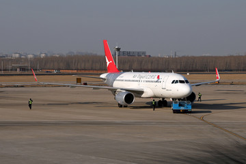 红土航空公司飞机