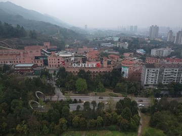 奥特莱斯