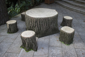 树桩石桌凳