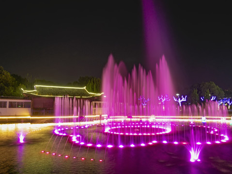 兰溪中洲公园水池喷泉夜景