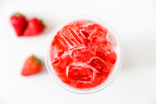 夏日草莓冰饮