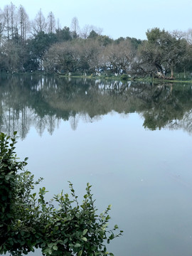 西湖风光之湖畔