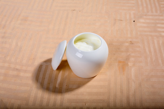 酸奶