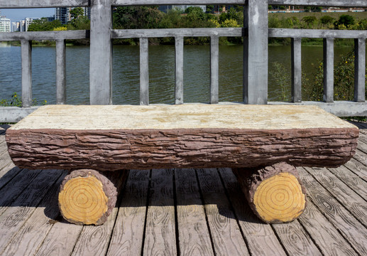 仿木雕刻长凳