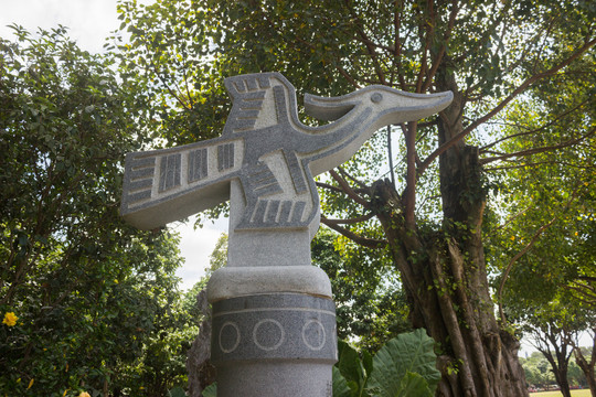 越南神鸟雕刻