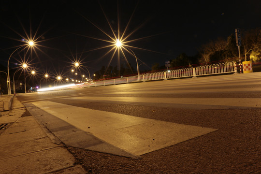街道夜景
