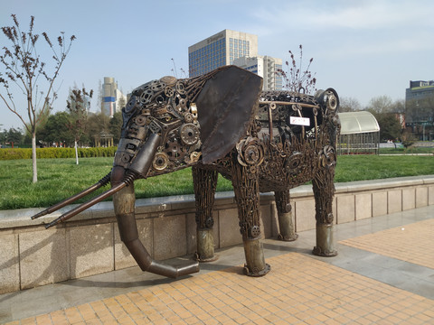 金属大象
