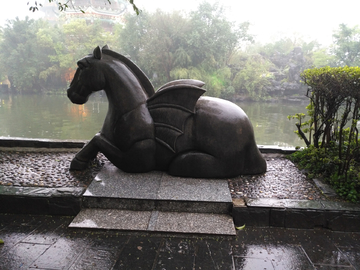 马雕塑