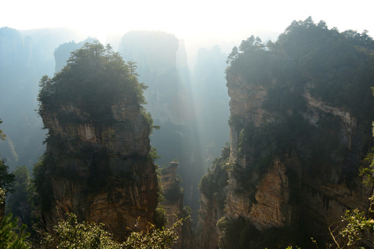 张家界阿凡达悬浮山原型