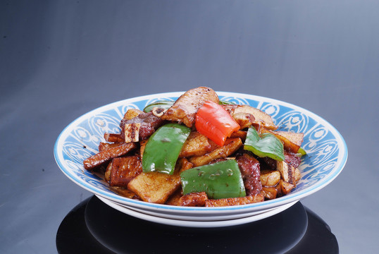 菌菇爆炒牛仔骨