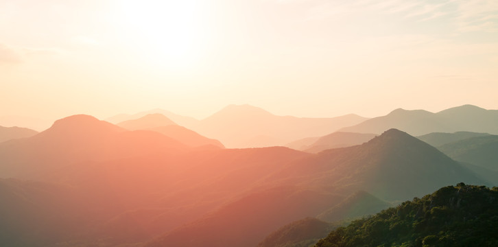 水墨群山