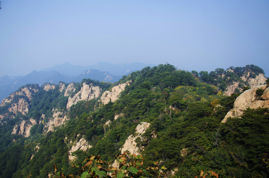 千山仙人台陡峭险峻连绵群山峰