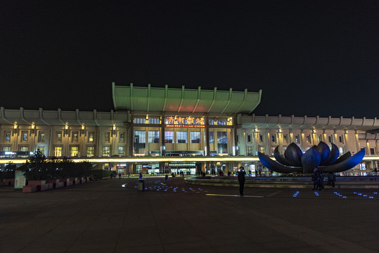 济南西站夜景