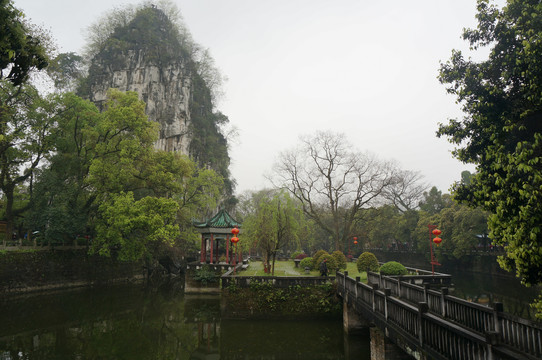 桂林独秀峰