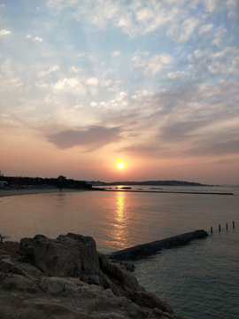 海上日出