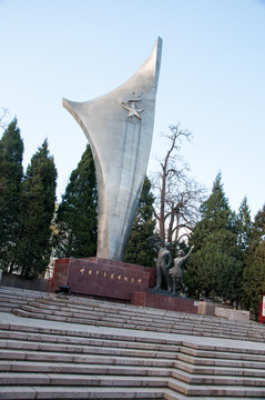 中国少年英雄纪念碑