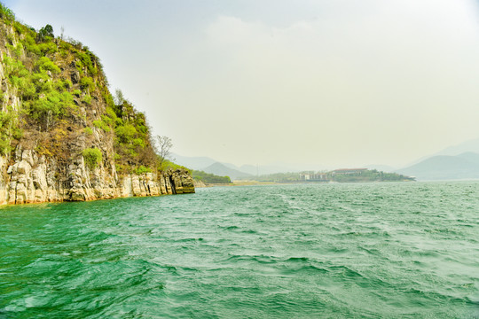 金海湖山丘