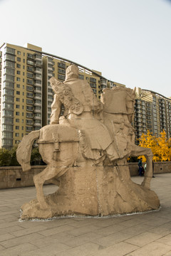 骑马的将军雕塑