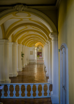 伦达尔宫内部走廊
